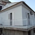 La Casetta Bianca Tatil Evi *